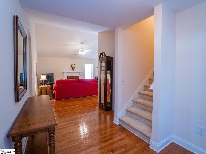 Property image 3 at 5 Glenaire Drive, Greer, SC 29650