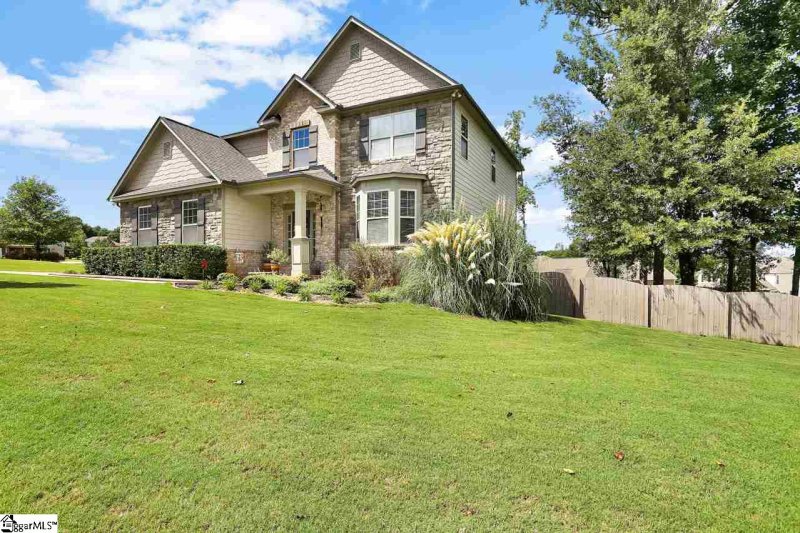 Property image 2 at 221 Silver Hawk Drive, Duncan, SC 29334