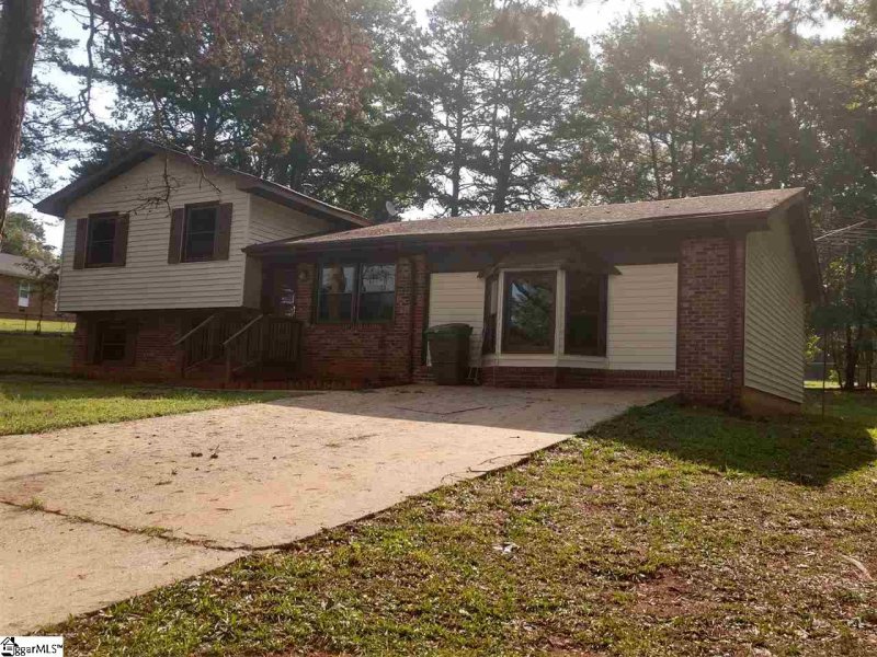 Property image 2 at 222 Brooklawn Drive, Fountain Inn, SC 29644-1630