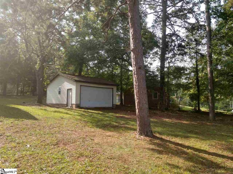 Property image 4 at 222 Brooklawn Drive, Fountain Inn, SC 29644-1630