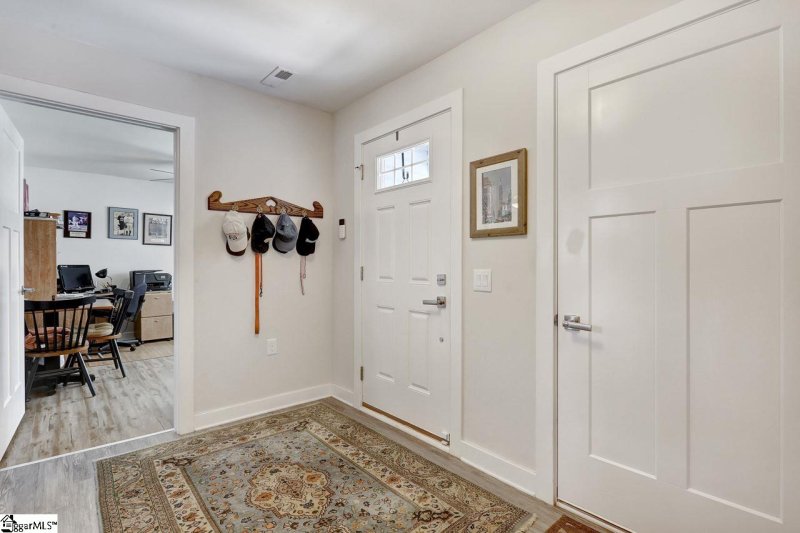 Property image 2 at 503 Harwood Court, Greenville, SC 29617