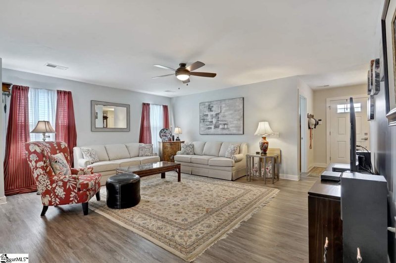 Property image 3 at 503 Harwood Court, Greenville, SC 29617