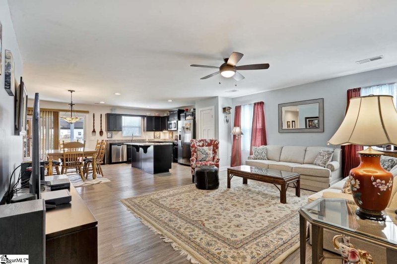 Property image 4 at 503 Harwood Court, Greenville, SC 29617