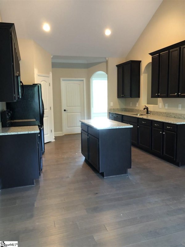 Property image 4 at 915 Benchmark Drive, Wellford, SC 29385