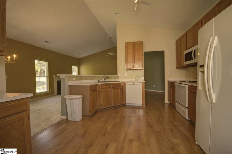 Property image 3 at 122 Lantana Court, Simpsonville, SC 29681