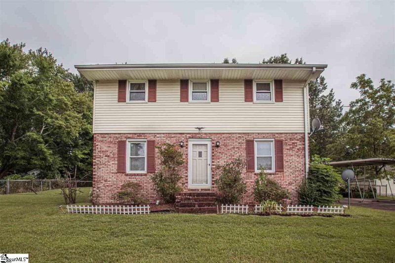 Property image 2 at 107 Kaye Street, Easley, SC 29640