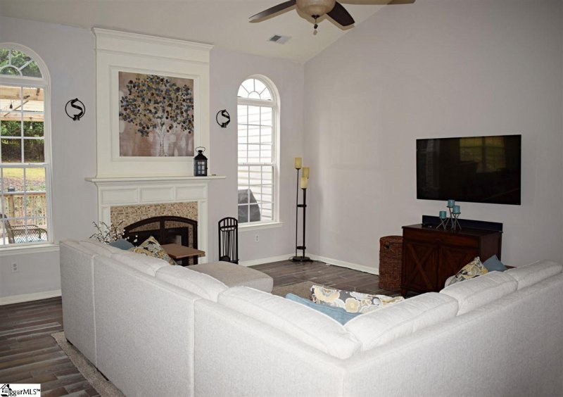 Property image 5 at 229 Northcliff Way, Greenville, SC 29617