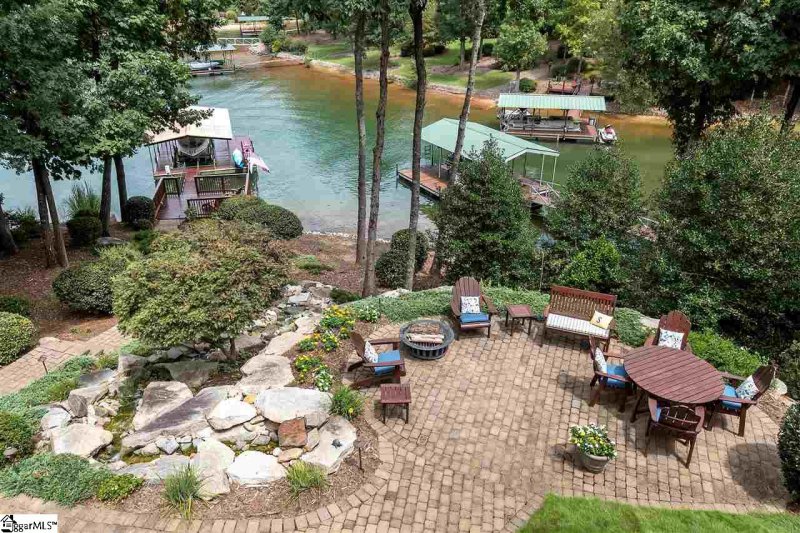 Property image 2 at 604 Eastview Court, Seneca, SC 29672