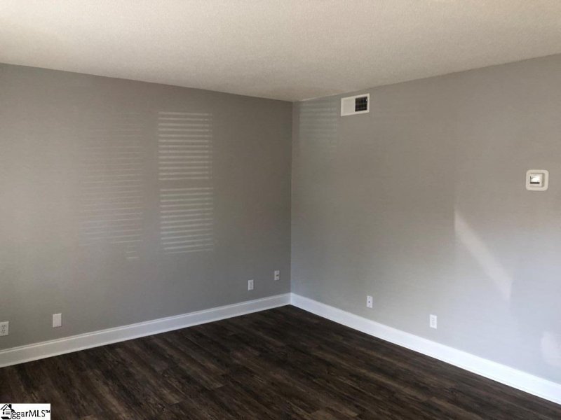 Property image 2 at 104 Shady Tree Drive, Taylors, SC 29687