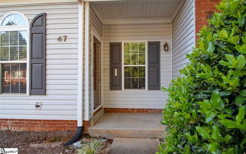 Property image 2 at 47 Huntress Drive, Greer, SC 29651