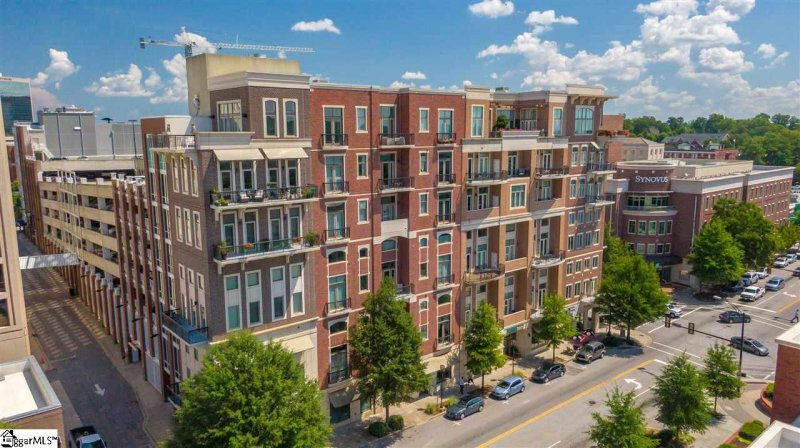 Property image 2 at 111 E McBee Avenue, Greenville, SC 29601