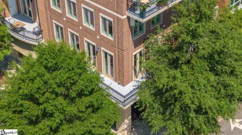 Property image 3 at 111 E McBee Avenue, Greenville, SC 29601