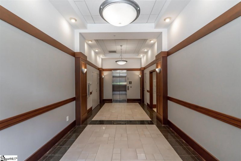 Property image 5 at 111 E McBee Avenue, Greenville, SC 29601