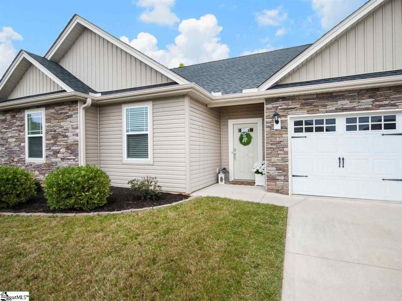 Property image 2 at 110 Lepore Lane, Greenville, SC 29611