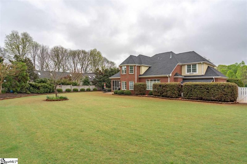 Property image 3 at 216 Watersedge Drive, Boiling Springs, SC 29316