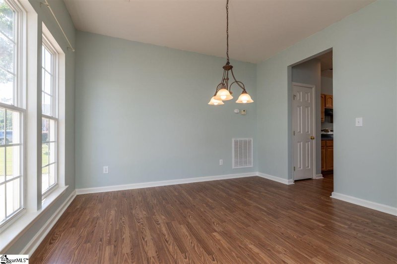 Property image 2 at 400 Belgray Court, Taylors, SC 29687