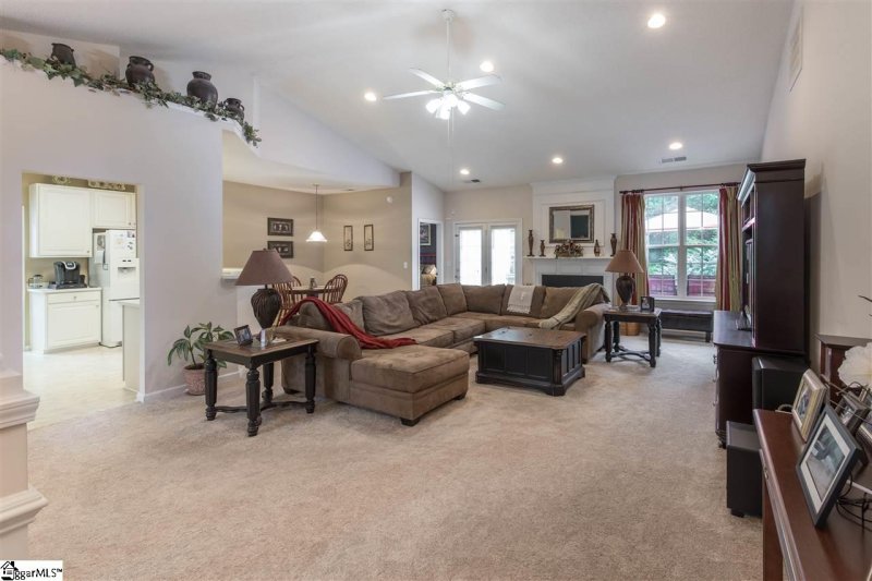 Property image 3 at 306 Northcliff Way, Greenville, SC 29617