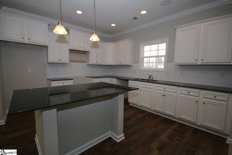 Property image 2 at 616 Autumn Breeze Walk, Inman, SC 29349