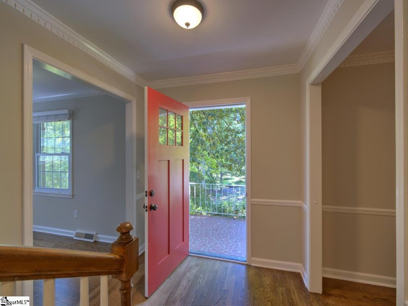 Property image 2 at 206 Crestwood Drive, Greenville, SC 29609