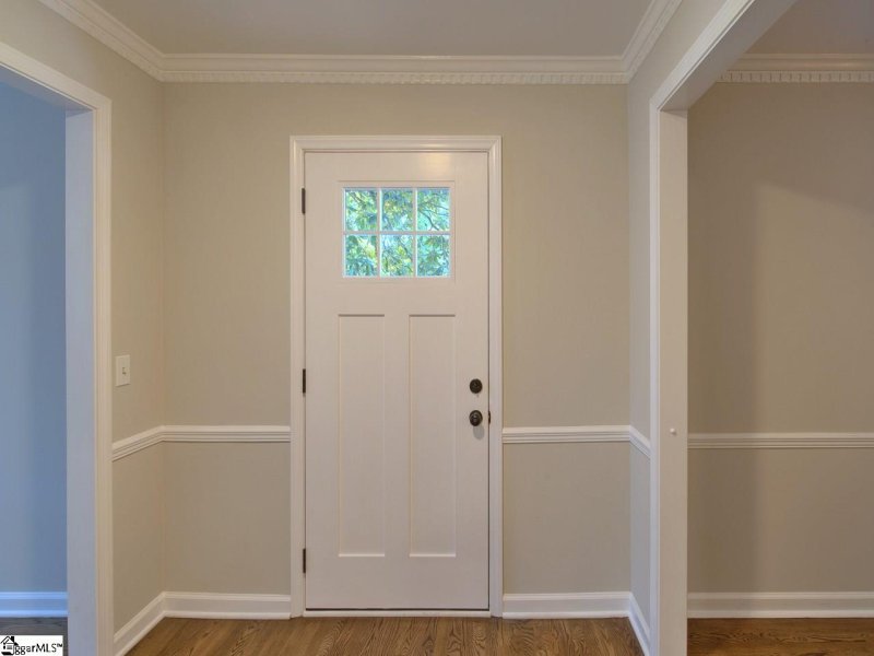 Property image 3 at 206 Crestwood Drive, Greenville, SC 29609