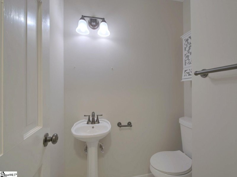 Property image 5 at 206 Crestwood Drive, Greenville, SC 29609