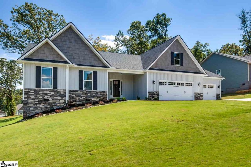 Property image 2 at 5 Alice Kelley Court, Travelers Rest, SC 29690