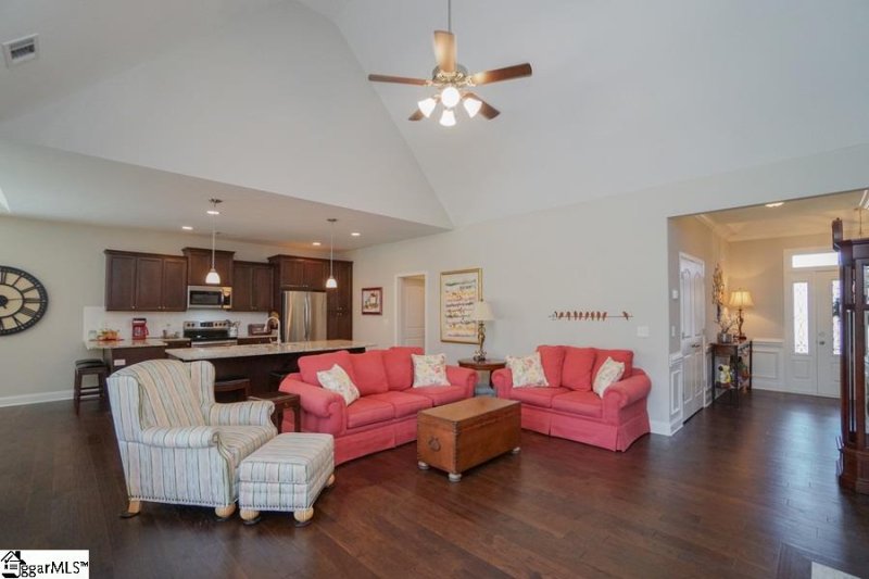 Property image 5 at 109 Meadowdale Lane, Greer, SC 29651