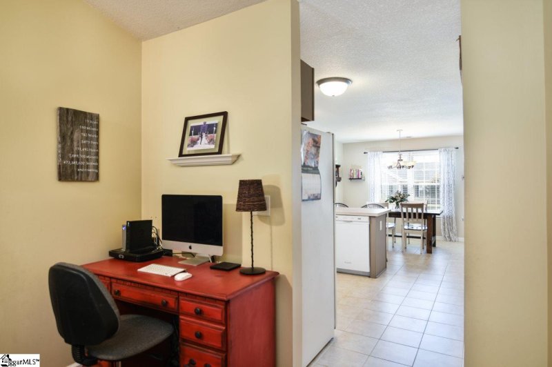 Property image 5 at 102 Hickory Rock Lane, Greer, SC 29651