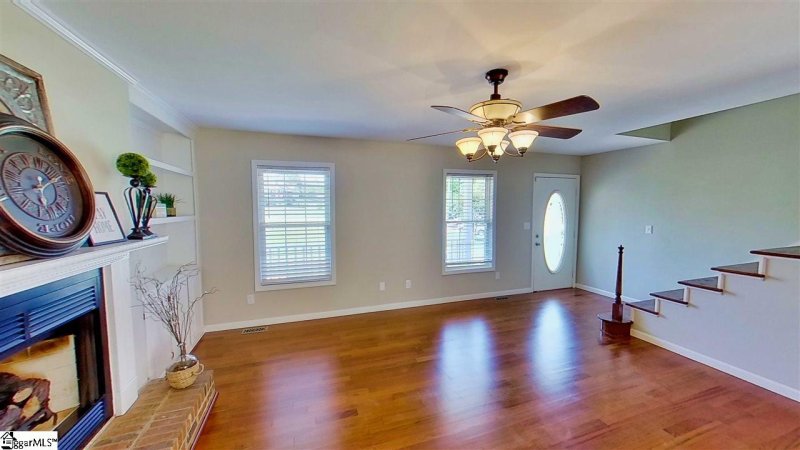 Property image 3 at 404 woodfield Drive, Piedmont, SC 29673