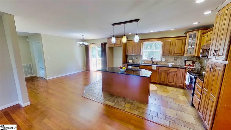 Property image 4 at 404 woodfield Drive, Piedmont, SC 29673