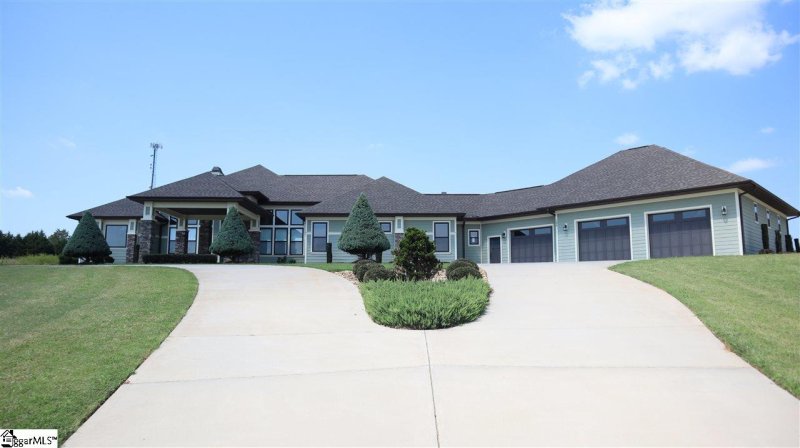 Property image 3 at 204 Chestnut Springs Way, Williamston, SC 29697