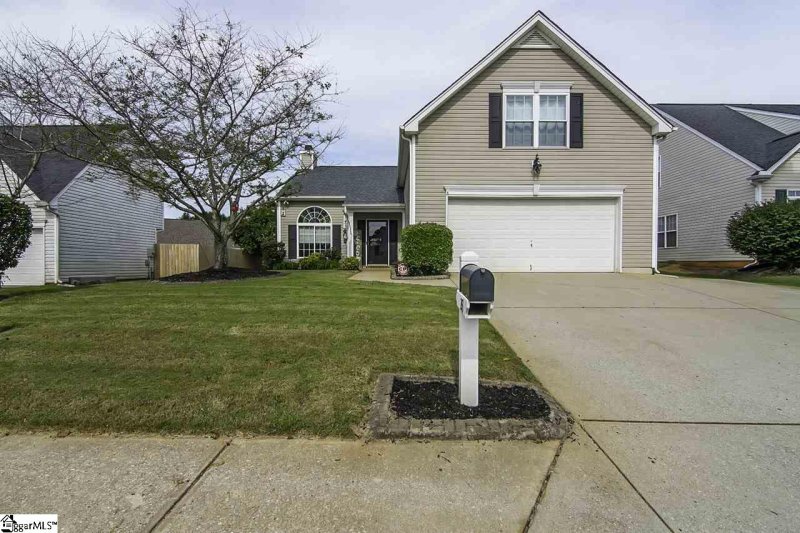 Property image 2 at 213 Clay Thorn Court, Greer, SC 29651