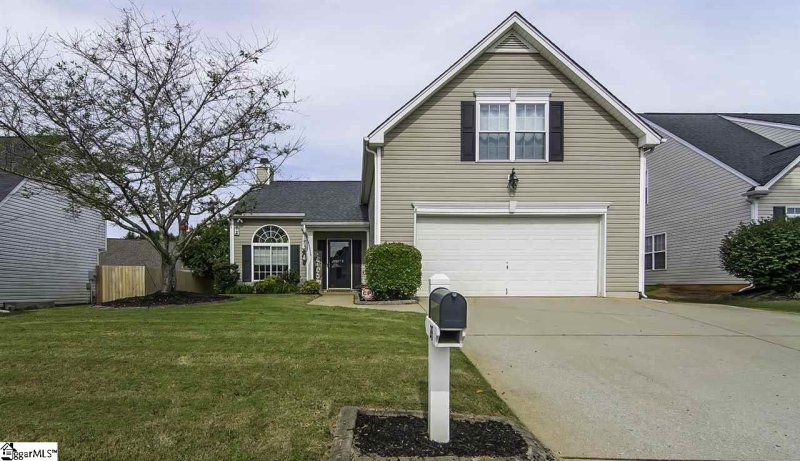 Property image 3 at 213 Clay Thorn Court, Greer, SC 29651