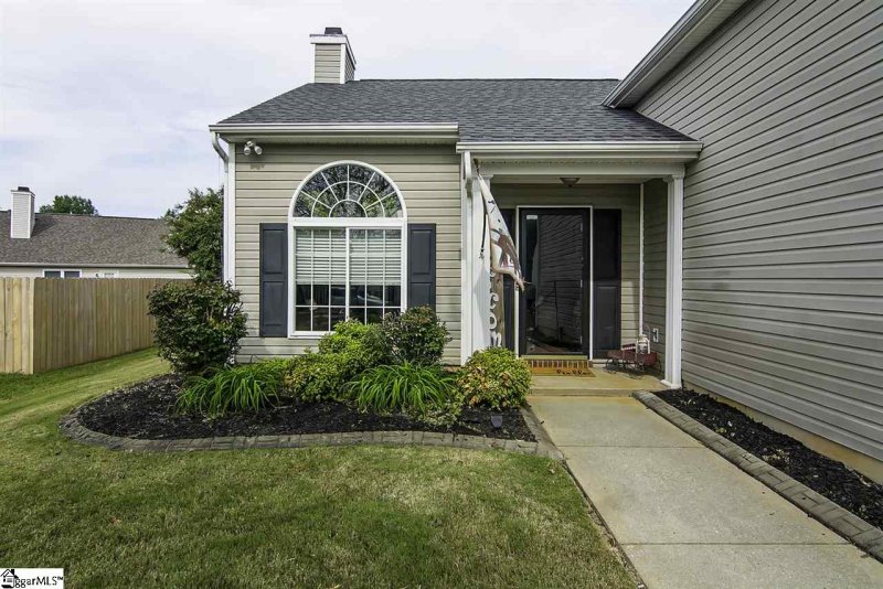 Property image 4 at 213 Clay Thorn Court, Greer, SC 29651