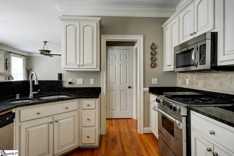 Property image 4 at 111 Barfield Drive, Easley, SC 29642