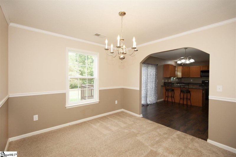 Property image 5 at 5 Clematis Drive, Taylors, SC 29687