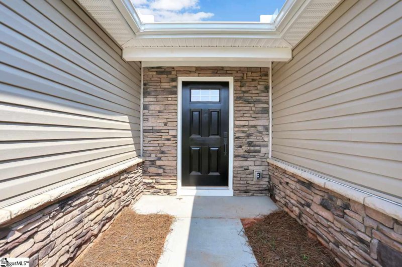 Property image 3 at 301 Fairmeadow Way, Greenville, SC 29617