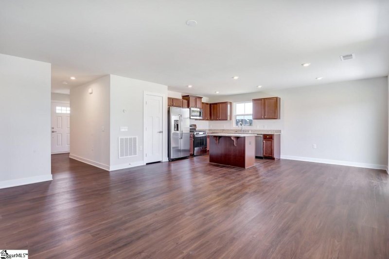 Property image 5 at 301 Fairmeadow Way, Greenville, SC 29617