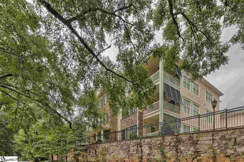 Property image 2 at 164 Ridgeland Drive, Greenville, SC 29601