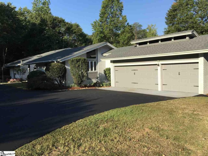 Property image 2 at 11 Terra Lea Lane, Greenville, SC 29615-2751