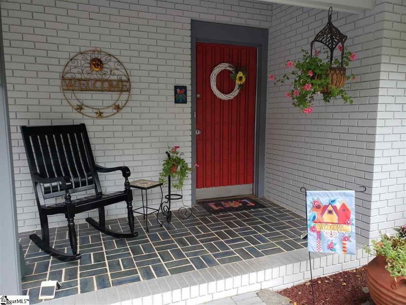 Property image 3 at 11 Terra Lea Lane, Greenville, SC 29615-2751