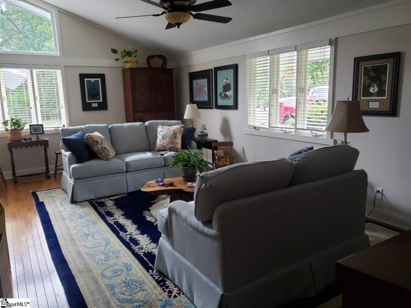 Property image 5 at 11 Terra Lea Lane, Greenville, SC 29615-2751