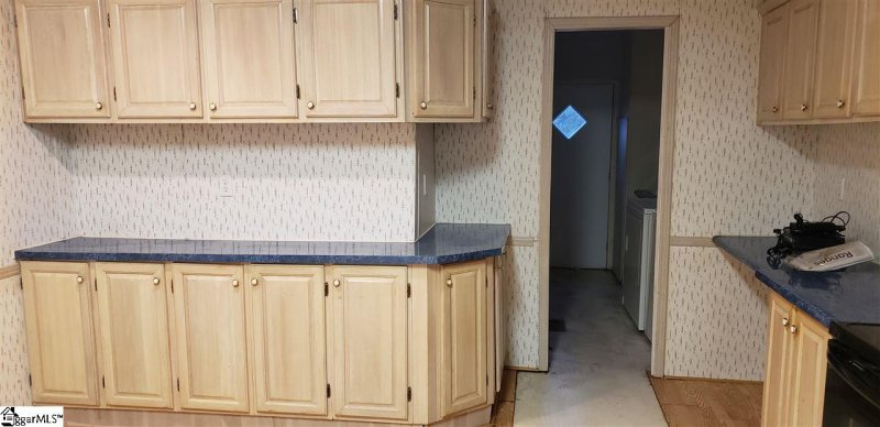 Property image 4 at 402 COUNTRY WALK Lane, Simpsonville, SC 29680