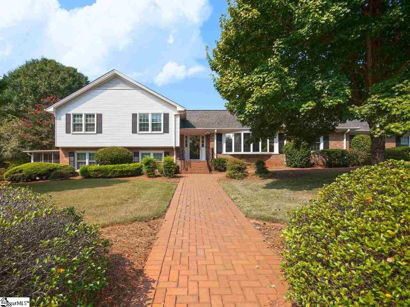 Property image 2 at 112 Honey Horn Drive, Simpsonville, SC 29681