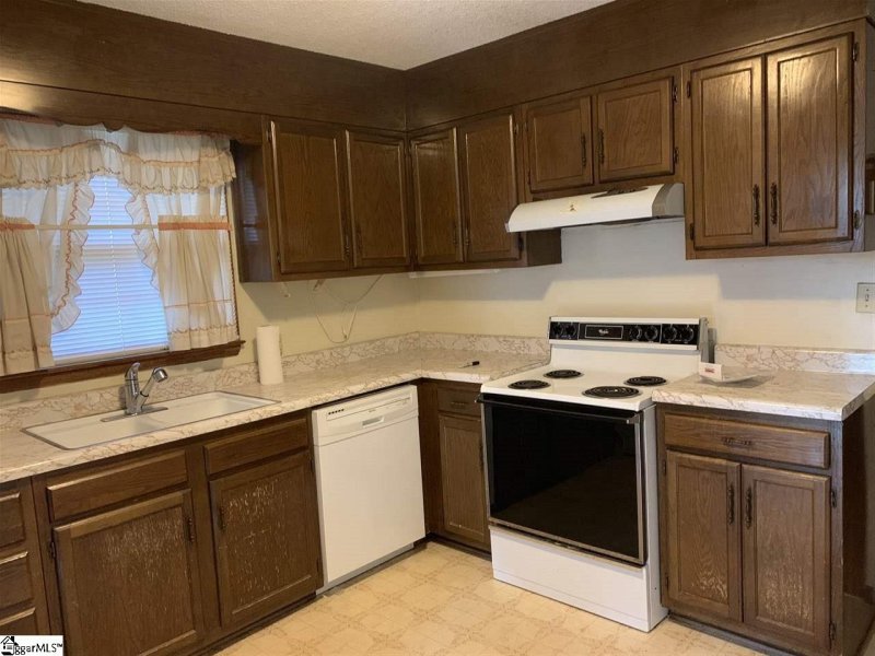 Property image 3 at 108 Palamon Street, Piedmont, SC 29673