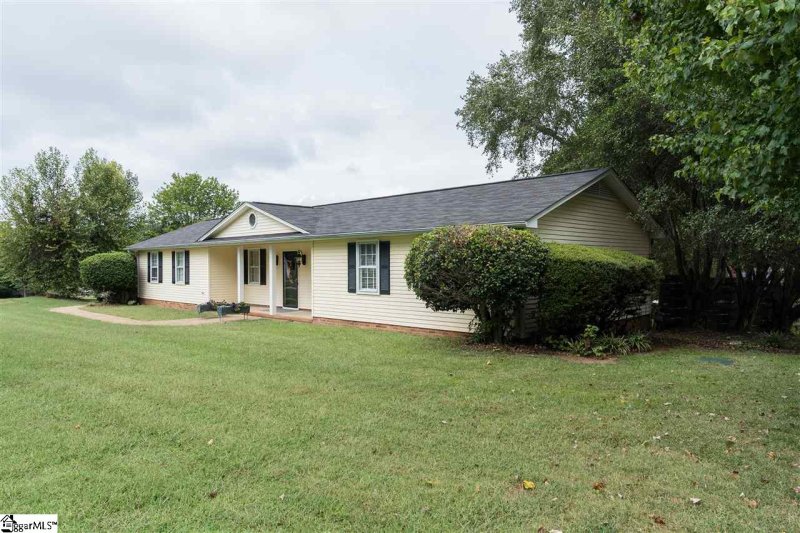 Property image 4 at 102 Wagon Wheel Drive, Simpsonville, SC 29681