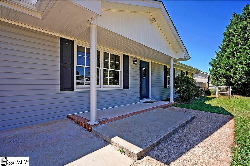 Property image 4 at 128 Becky Gibson Road, Greer, SC 29651-5237