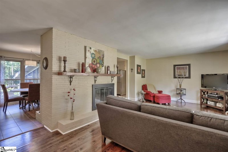 Property image 4 at 408 Heathwood Drive, Taylors, SC 29687