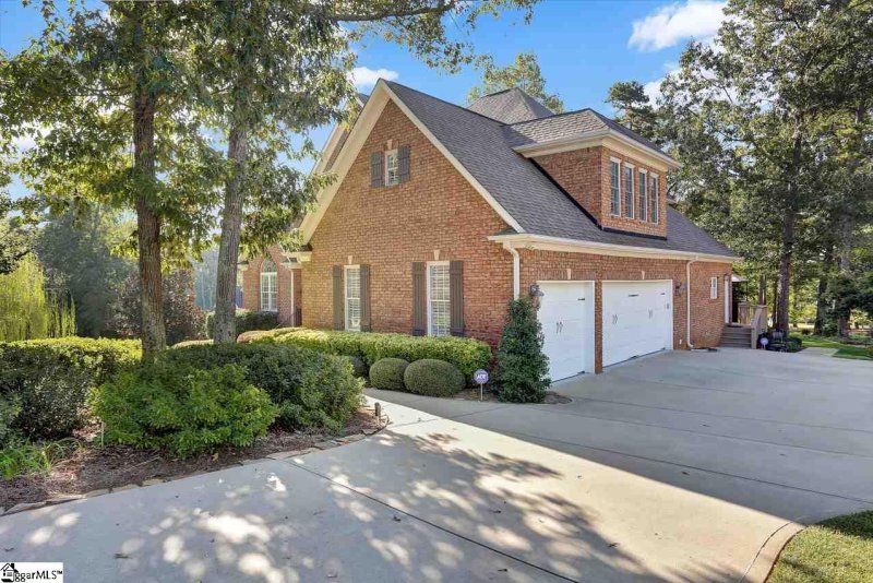 Property image 2 at 112 Quiet Lake Court, Piedmont, SC 29673