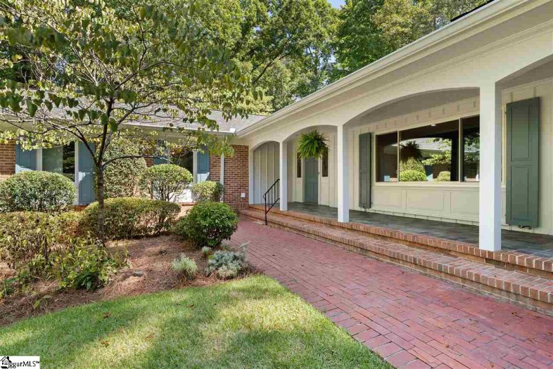 Property image 2 at 218 Sweetbriar Road, Greenville, SC 29615-1430